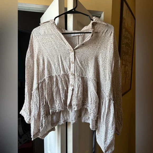 Patterned button blouse - Picture 1 of 5